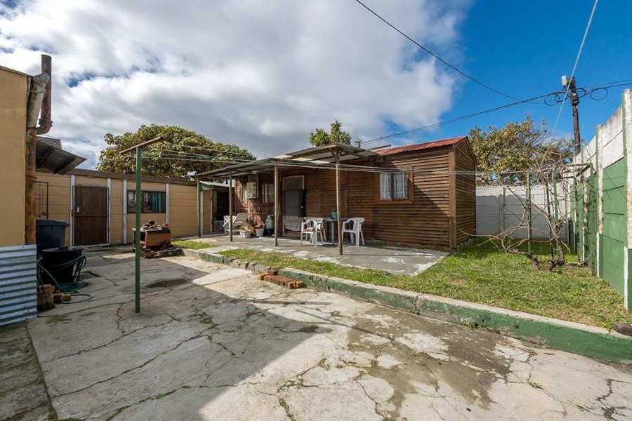 2 Bedroom Property for Sale in Lansdowne Western Cape